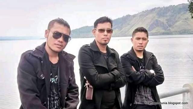 Lirik Lagu Nabasa Trio - Kecewa Hian dan Artinya