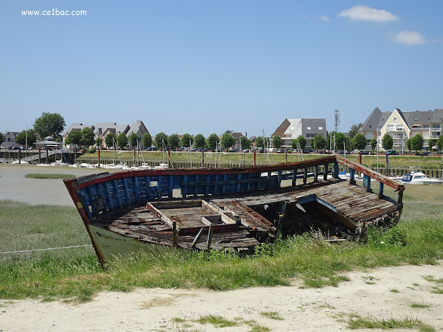 Une épave, au Crotoy