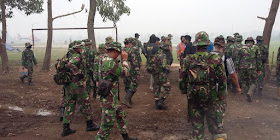 Tangani Kabut Asap, Dikejar Kobaran Api Hingga Terjebak di Kanal Penuh Buaya