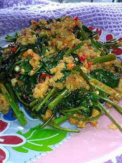 Resep Cara Membuat Kangkung Tumis Oncom