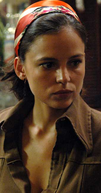 Lea acerca de Elena Anaya en Espa Elena Anaya Biography