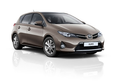 Imagine cu noul Toyota Auris model 2013