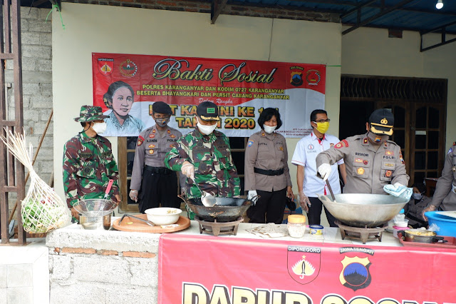 KodimKaranganyar - Hari Kartini ke 141 Kodim 0727 Karanganyar Bersama Polres Karanganyar Memasak