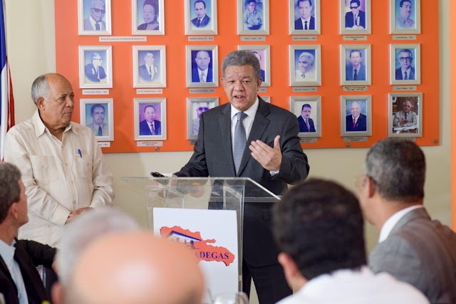 Gobierno del PRM "ha fracasado con la apertura de año escolar", dice Leonel Fernández
