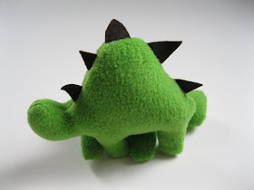 stuffed dinosaur pattern #dinopattern #stuffeddinosaur