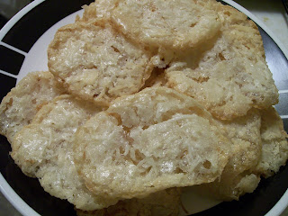 Coconut macaroons, 1857 recipe.