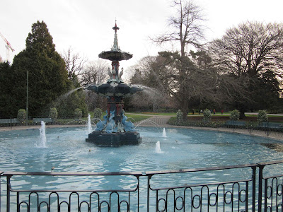 Fuente del Jardín Botánico. Christchurch, en Nueva Zelanda