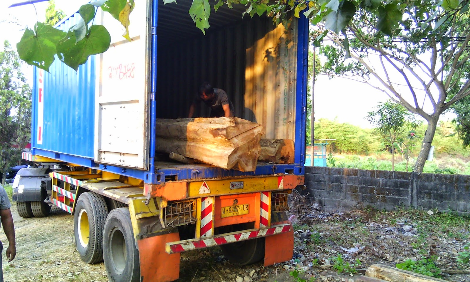 KAYU JATI LOKAL KEMPLINGAN KUSEN PINTU JATI JUAL KAYU 