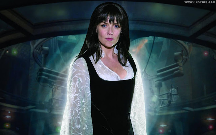 Amanda Tapping HD Wallpaper -02