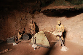 Khao Kanab Nam cave