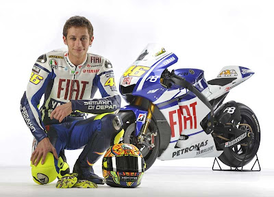 2010 Fiat Yamaha YZR-M1 Valentino Rossi Picture