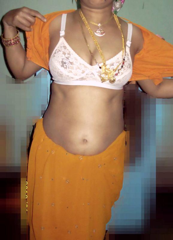 desi bhabhi, hot indian aunties, bhabhi, Hot Indian bhabhi, Beautiful Bhabhi, Beautiful Desi Indian Bhabhi, cute bhabhi, hot desi girls, Lovely Saree, saree, sexy saree, Transparent Saree, yellow saree