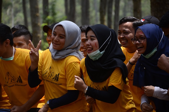 Ice Breaking rogram EO Outbound Lembang Bandung - Cikole