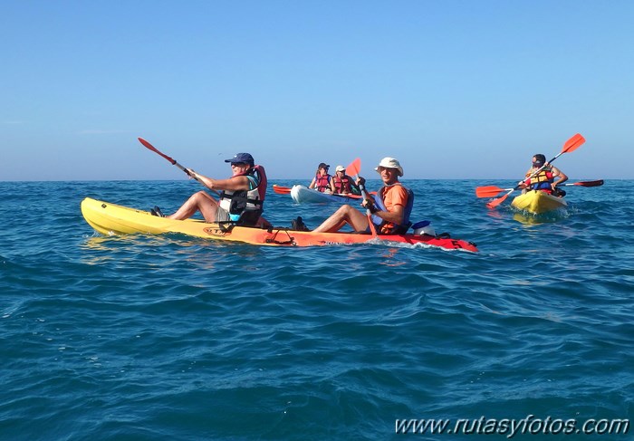 Kayak Playa de Burriana - Acantilados de Maro