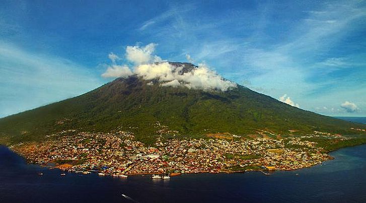 9 Nama Gunung, Letak dan Tahun Meletusnya ~ Ruana Sagita