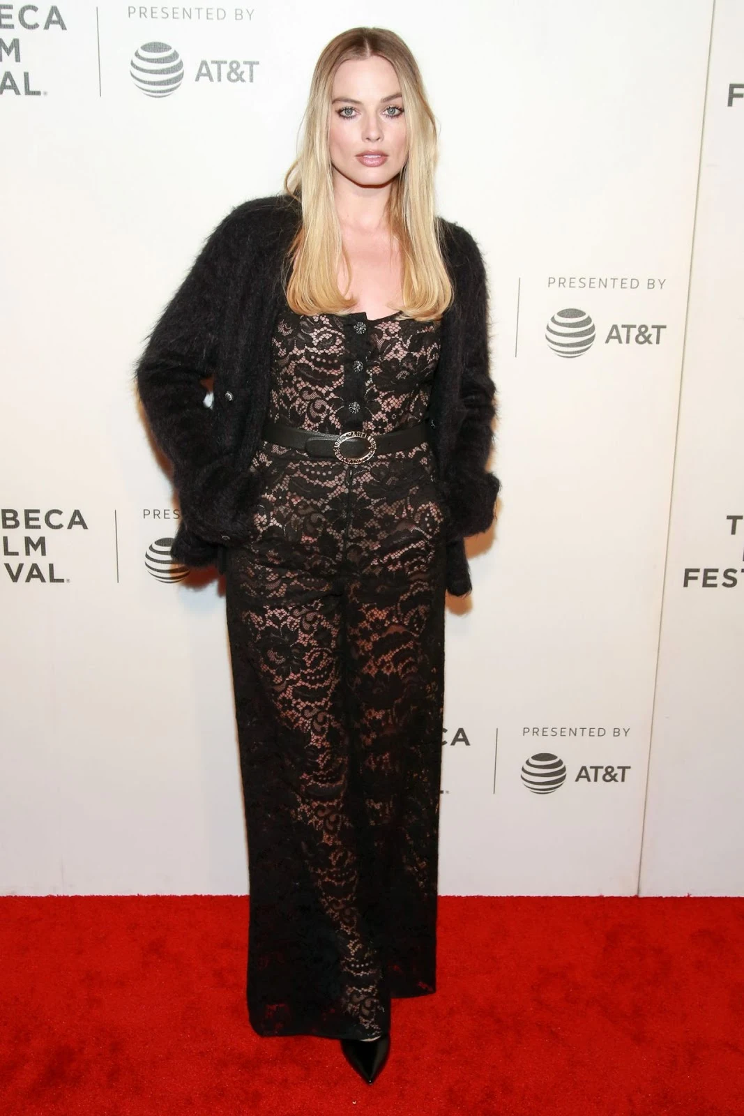 Margot Robbie – “Dreamland” Premiere at the Tribeca Film Festival