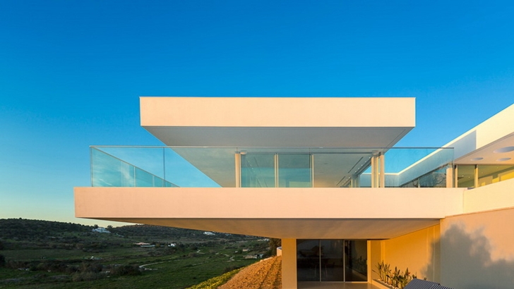 Balcony of Modern Villa Escarpa by Mario Martins
