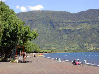 Strand am Lago Calafquén