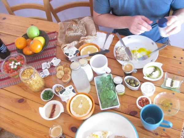 Breakfast at Carme Avdat.jpg Breakfast at Carme Avdat