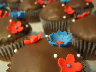 Teacher and Staff Thank You Cupcakes - No Words - Group Close-Up