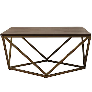 mesa de centro dorada estilo actual