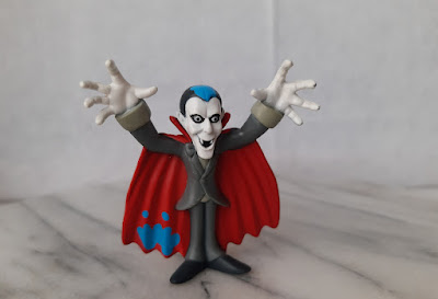 Mini boneco vampiro.Dracula do desenho Scooby Doo, coleção Bob's.   7cm. R$20,00