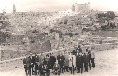 Concentración de algunos jugadores participantes en el VIII Campeonato de Ajedrez de Educación y Descanso 1956 (2)