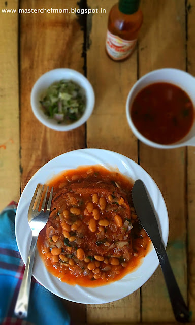 Beans On Toast | Restaurant Style Baked Beans On Toast | How to make Beans On Toast at Home 