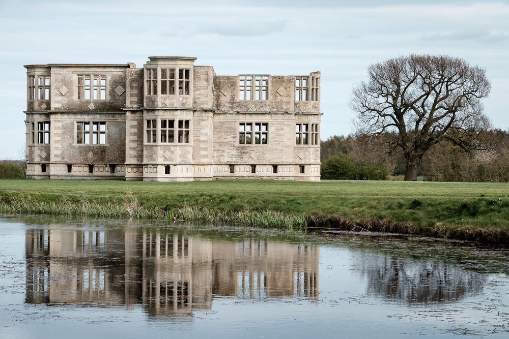 Lyveden New Bield