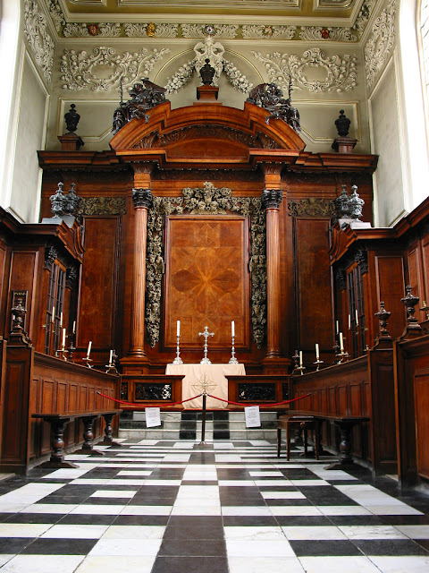 Гринлинг Гиббонс. Trinity College, Oxford