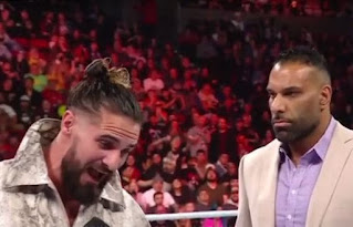 RAW, 8 de enero del 2024: Seth Rollins interrumpido por Jinder Mahal.