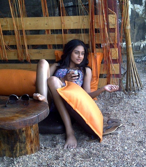 Krystle Dsouza HD Wallpaper Free Download