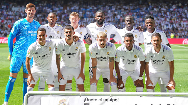 REAL MADRID C. F. Temporada 2022-23. Courtois, Alaba, Kroos, Rüdiger, Mendy, Vinicius; Lucas Vázquez, Dani Ceballos, Fede Valverde, Rodrygo Goes y Eden Hazard. REAL MADRID C. F. 4 R. C. D. MALLORCA 1 Domingo 11/09/2022, 14:00 horas. Campeonato de Liga de 1ª División, jornada 5. Madrid, estadio Santiago Bernabéu: 54.816 espectadores. GOLES: 0-1: 35’, Muriqi. 1-1: 48’, Fede Valverde. 2-1: 72’, Vinicius jr. 3-1: 89’, Rodrygo. 4-1: 90+3’, Antonio Rüdiger.