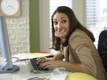 Avoid Lunch at Work Table, Less Healthy!