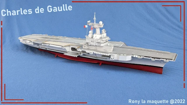 Maquette du Charles de Gaulle d'Heller au 1/400.