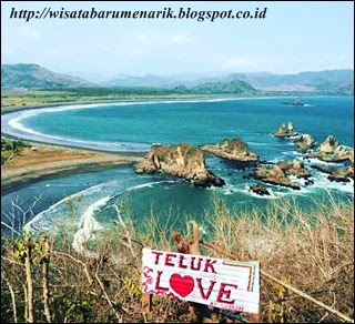 Pantai Paling Romantis Di Daerah Jember Yaitu Teluk Love