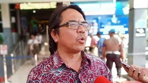 Ade Armando Sebut Isi Kritik BEM UI soal Jokowi 'King of Lip Service' Pandir