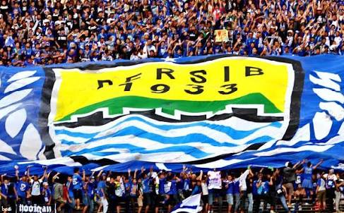 Lirik La Curva Pasundan ( Persib Bandung ) - Tak Ada Kata Menyerah