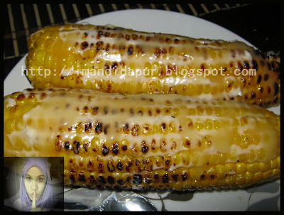 Ia adalah tentang senduk dan dapur: Jagung Bakar Berkrim 