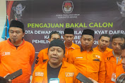 Diiringi Ribuan Simpatisan, Partai Buruh Ajukan 55 Bacaleg ke KPU Kabupaten Bekasi 