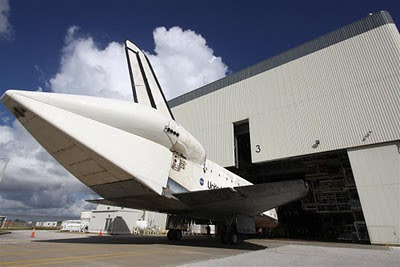 Amazing Photos Of Shuttle Discovery Returning Home - Space Discovery Photos