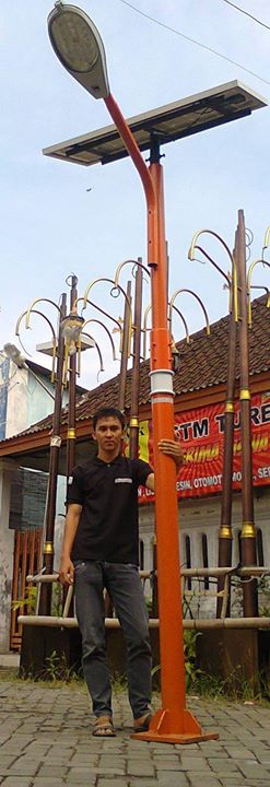 Supplier Tiang Lampu  LED PJU Penerangan Jalan Solar Cell 