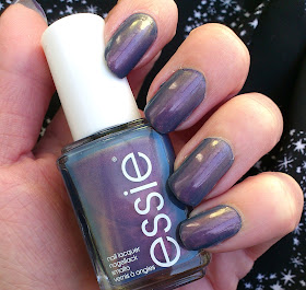 Review-Essie-blue-tiful-horizon