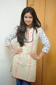 avika gor glamorous photos-thumbnail-9