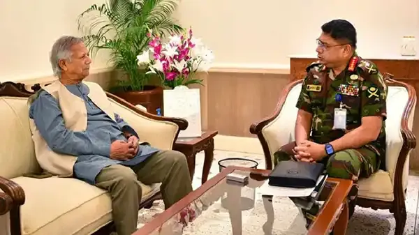 ড. ইউনূসের সঙ্গে সেনাপ্রধানের সাক্ষাৎ বর্তমান পরিস্থিতি ও নিরাপত্তা নিয়ে আলোচনা