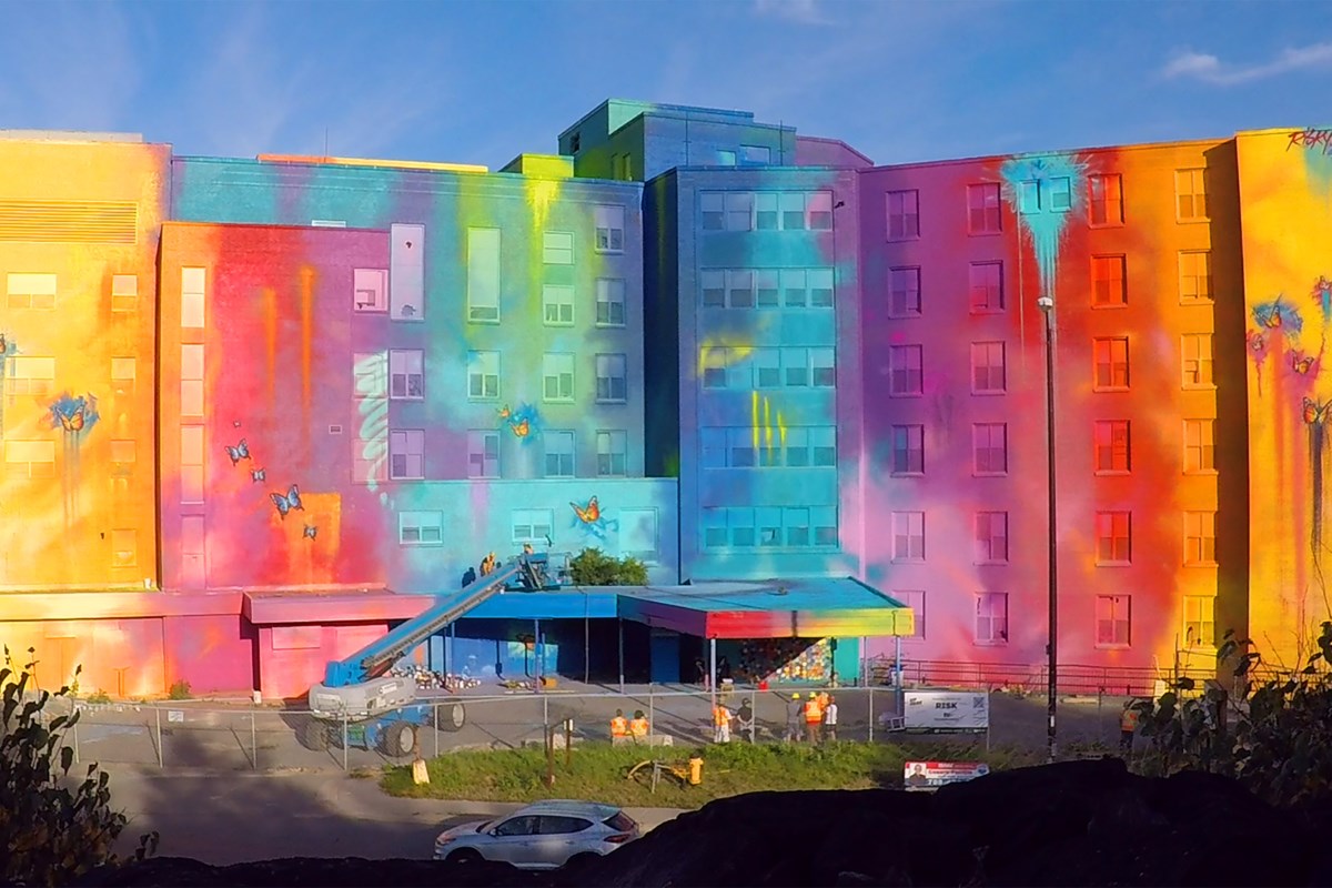 Timelapse: Watch Canada's largest mural take shape