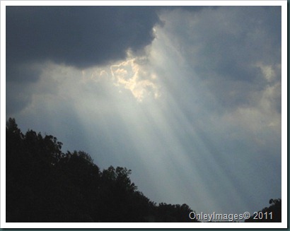 sunlight thru cloudsNC 911 (1)