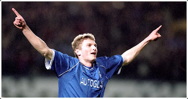 Tore Andre Flo Chelsea SOuthampton 1999