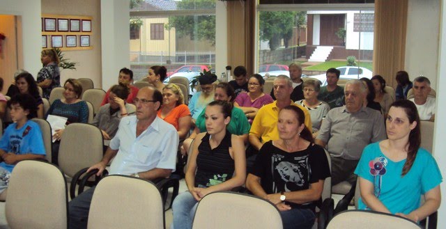 Comunidade da estrada de ferro unida por melhorias