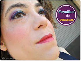 Maquíllaje con pestañas azules